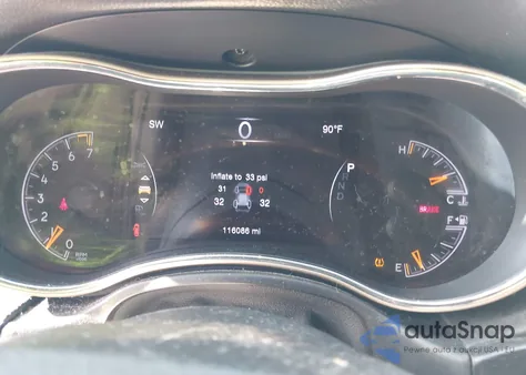 2017 Jeep Grand Cherokee Laredo 4X4 z USA, uszkodzony, nr VIN 1C4RJFAG2HC634830